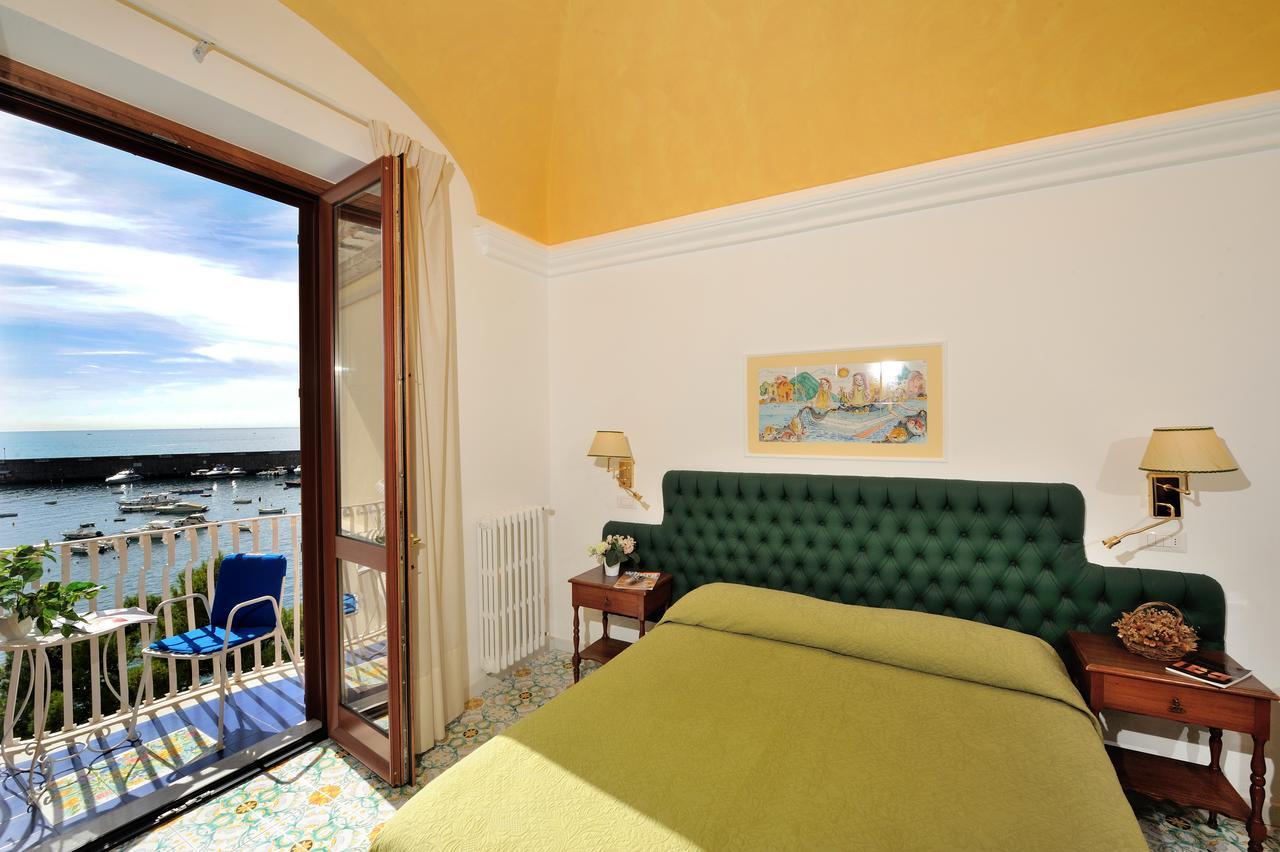 Hotel La Bussola Amalfi Kültér fotó